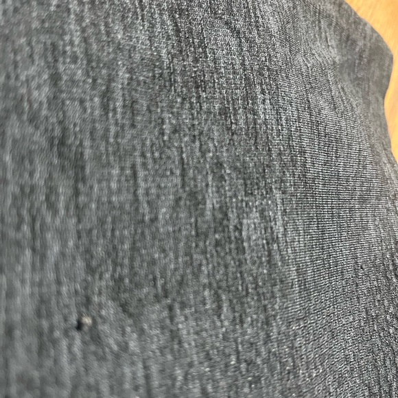 Lululemon Size 6 working out shirts - Picture 10 of 10